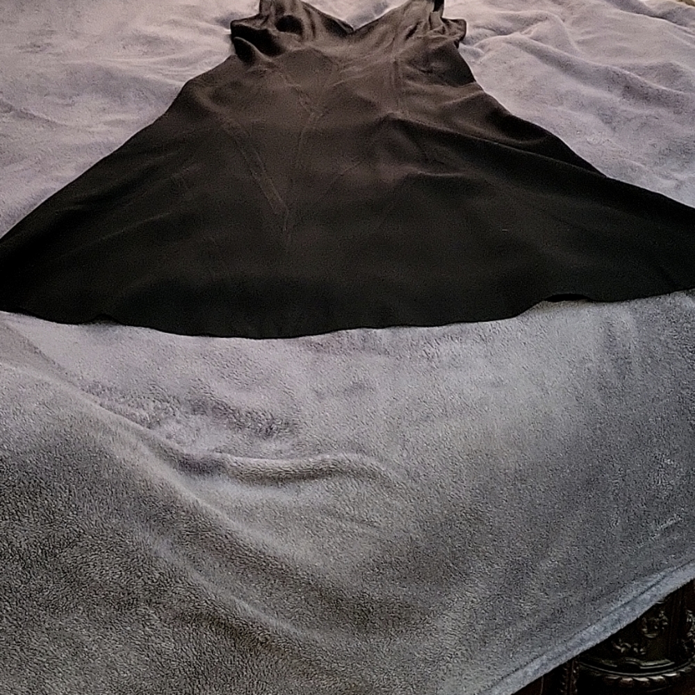 IT'S WINTER FORMAL TIME!BLACK V-neck Cheng Chic and by Moschino